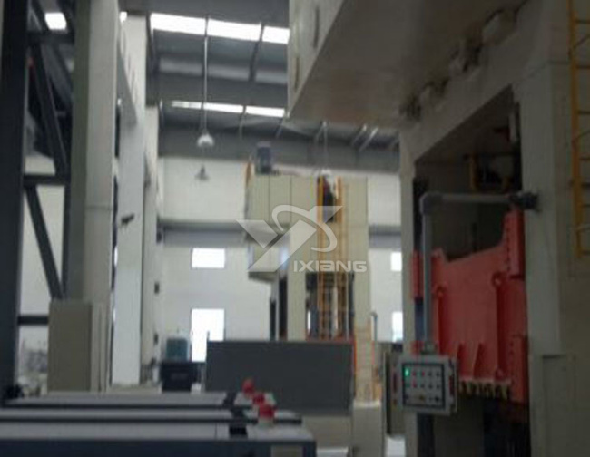 玻璃鋼汽車配件控溫——模溫機(jī)
