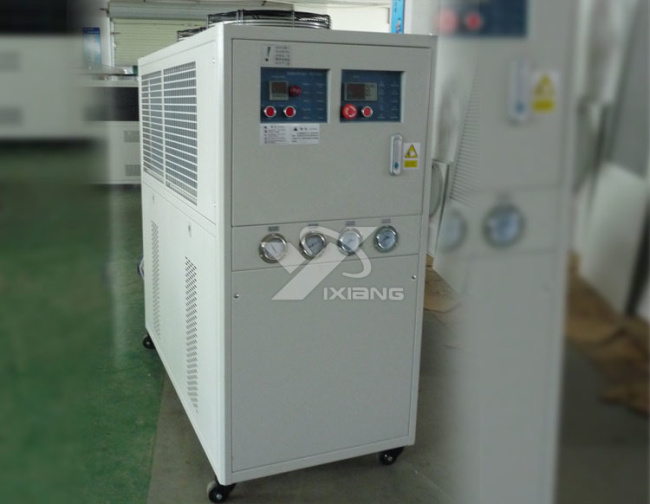 上海汽車行業(yè)風(fēng)冷冷熱一體機(jī)——冷水機(jī)
